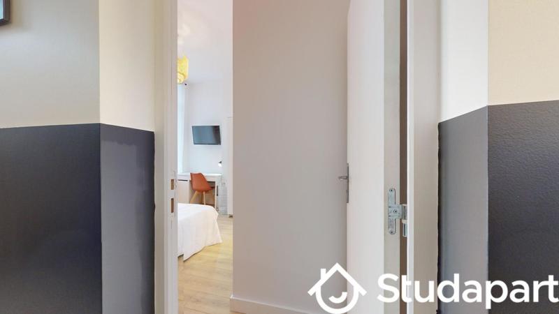 Chambre - 13 m² - 1 pièce