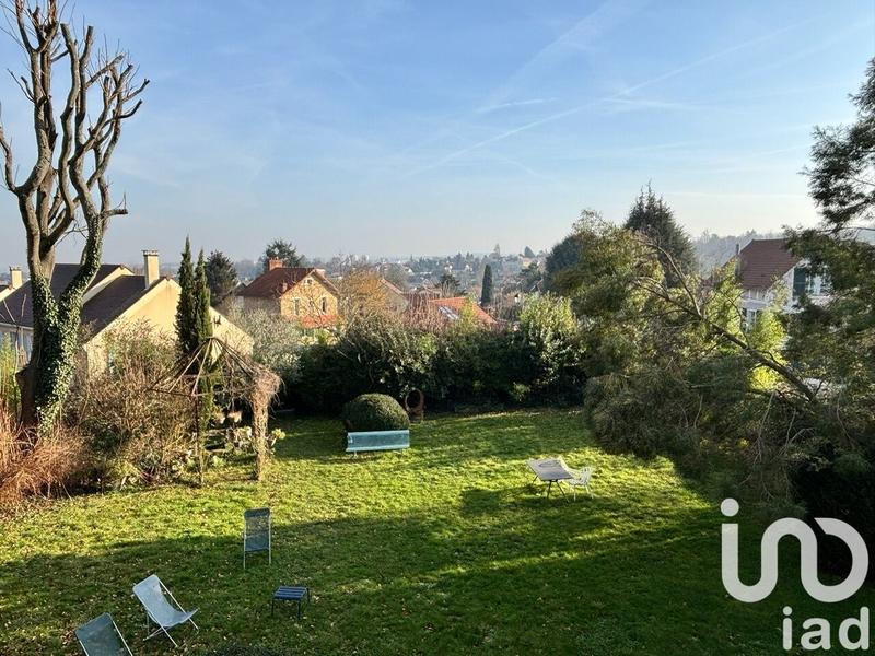 Maison - 238 m² - 9 pièces