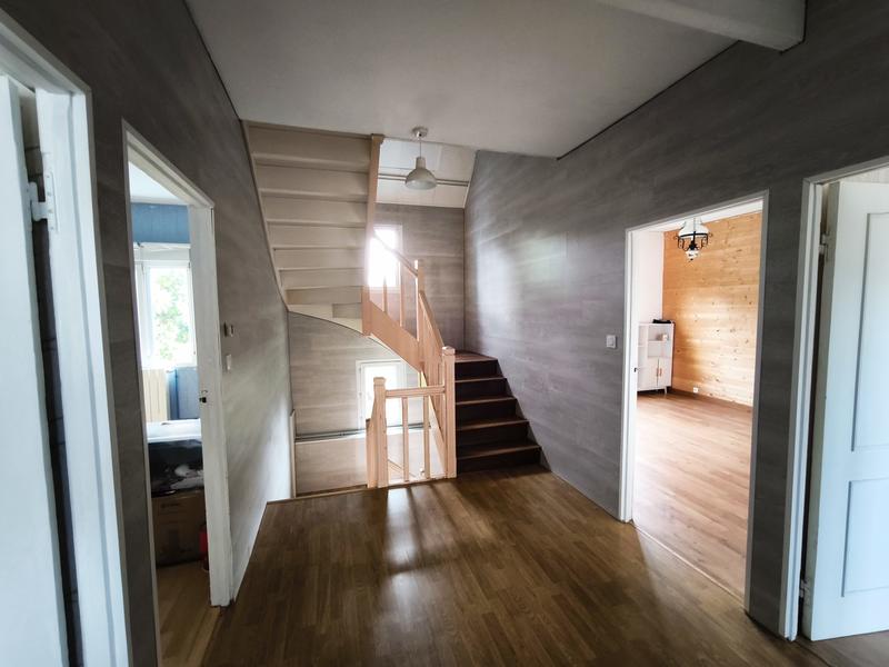Maison - 164 m² - 9 pièces