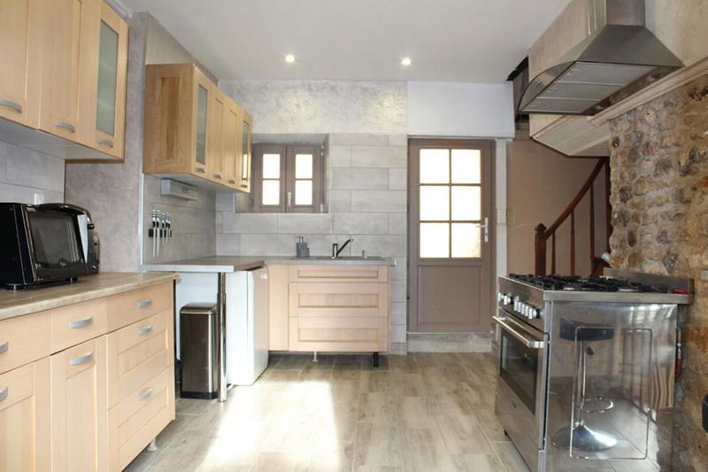 Demeure - 245 m² - 10 pièces