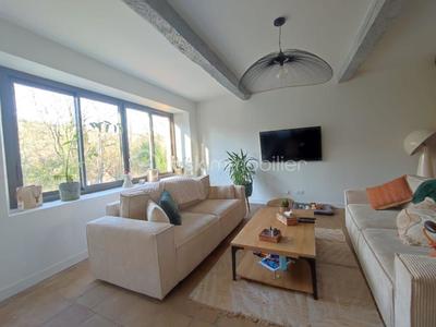 Corps de ferme - 315 m² - 10 pièces