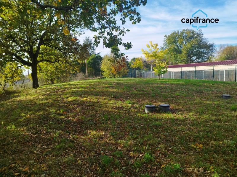 Terrain constructible - 2 800 m²