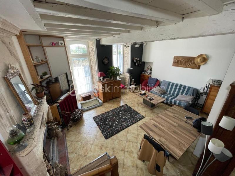 Maison en pierre - 77 m² - 4 pièces