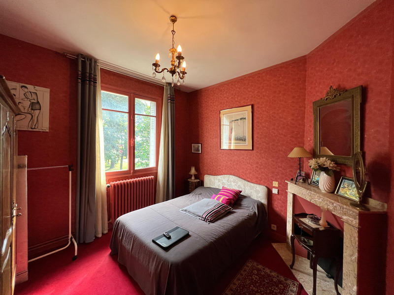 Maison - 300 m² - 9 pièces