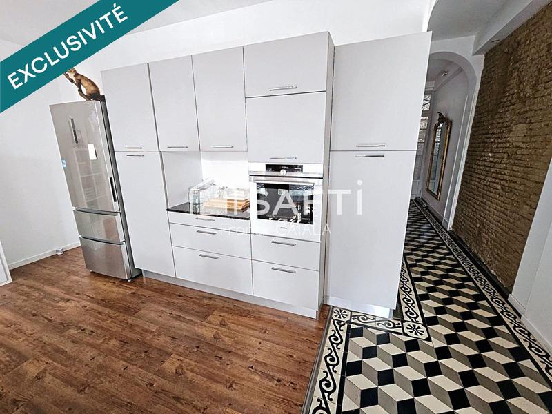 Maison - 200 m² - 6 pièces