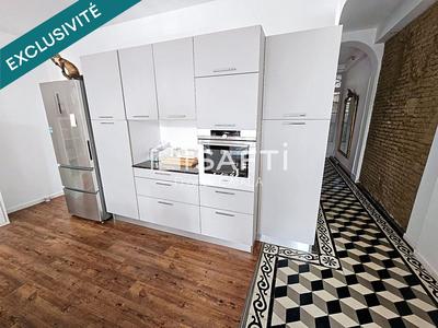 Maison - 200 m² - 6 pièces