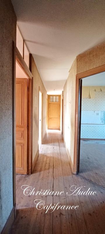 Maison - 144 m² - 8 pièces