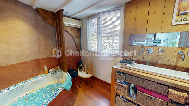 Maison - 200 m² - 6 pièces