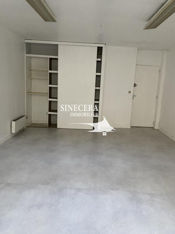 Local d'activités - 64 m²