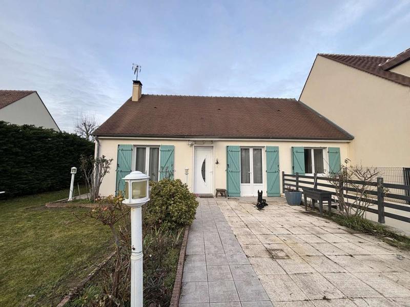 Maison - 90 m² - 4 pièces