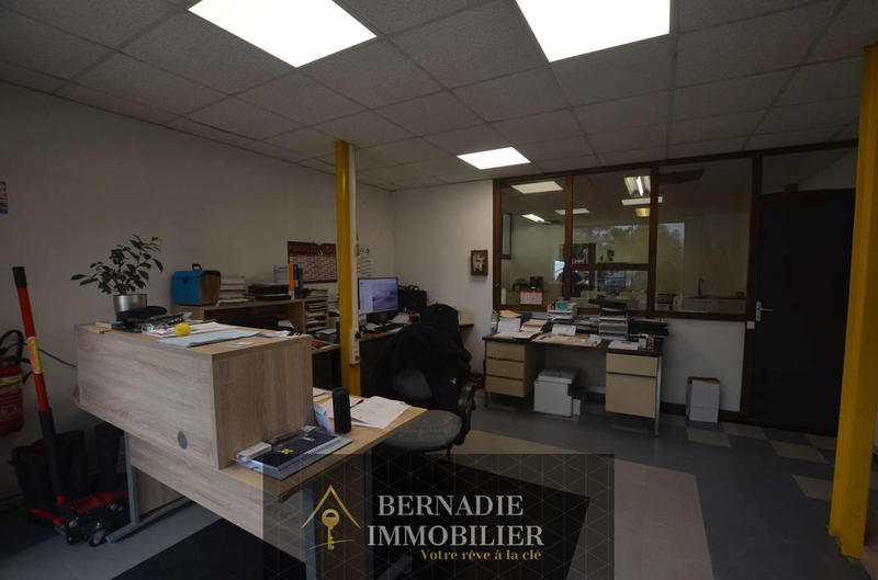 Local d'activité / Entrepôt - 380 m²