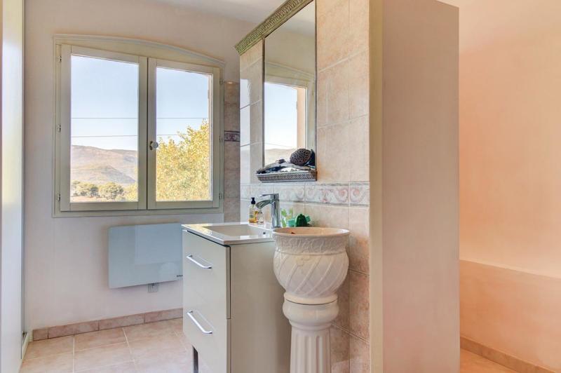 Villa - 180 m² - 6 pièces