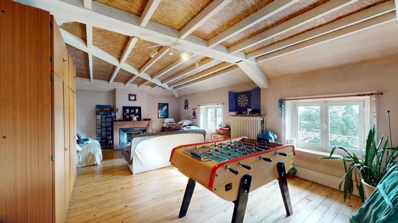 Maison - 280 m² - 7 pièces