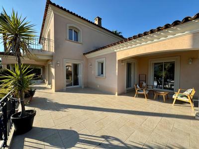 Villa - 204 m² - 5 pièces