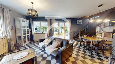 Maison - 120 m² - 5 pièces