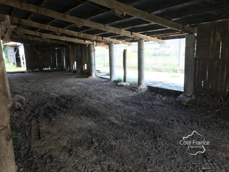 Maison - 375 m² - 2 pièces