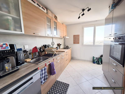 Appartement - 82 m² - 4 pièces