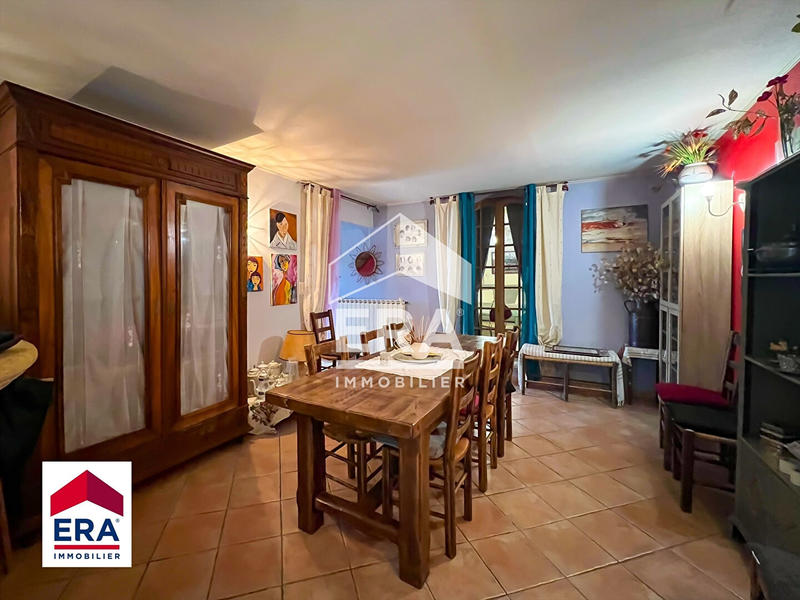 Maison - 272 m² - 12 pièces