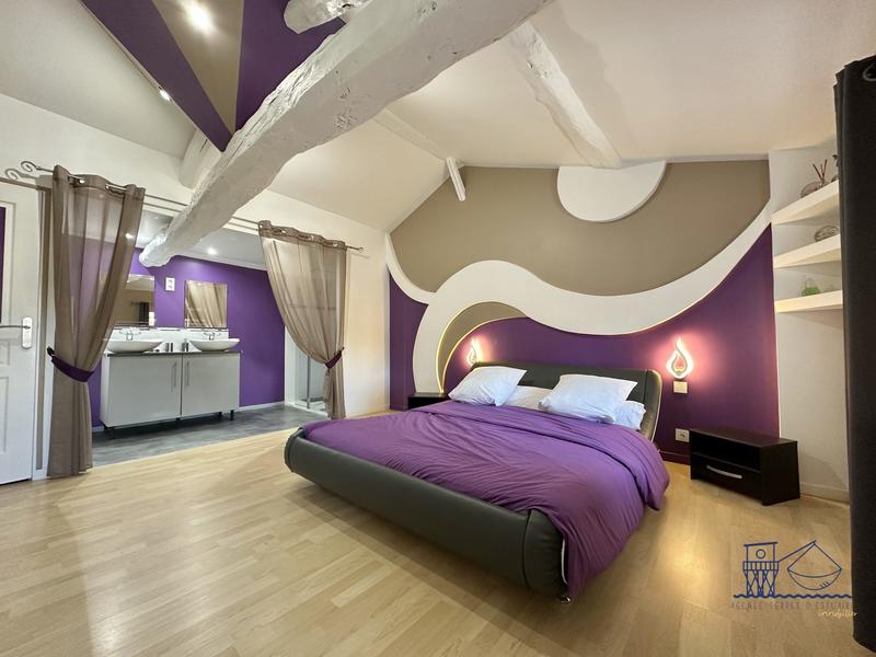 Maison ancienne - 272 m² - 9 pièces