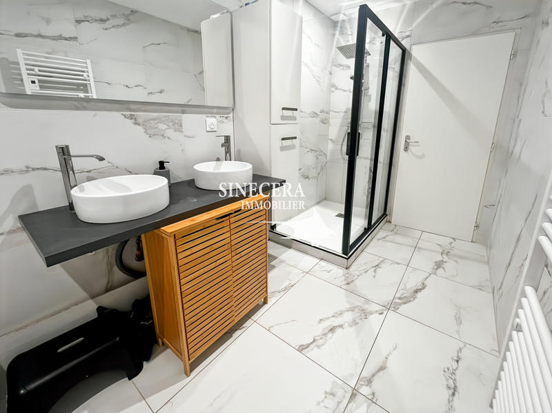 Appartement - 90 m² - 5 pièces