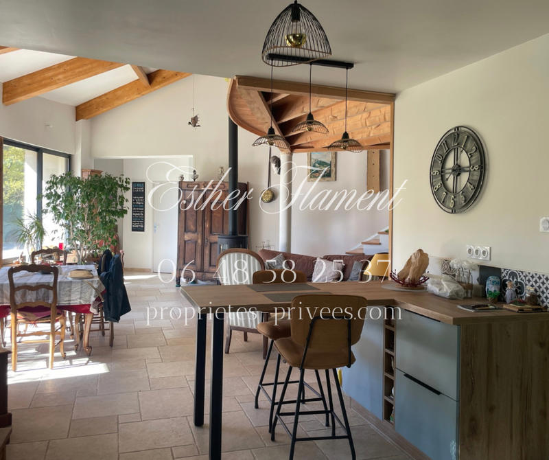 Maison - 140 m² - 5 pièces