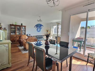 Appartement - 100 m² - 5 pièces