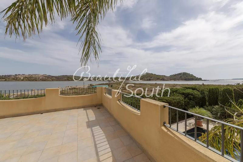 Maison - 253 m² - 7 pièces