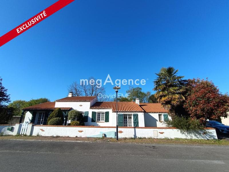 Maison traditionnelle - 131 m² - 6 pièces