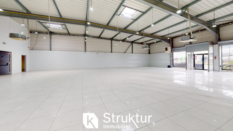Local commercial - 472 m²