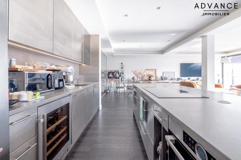 Immeuble - 700 m² - 9 pièces