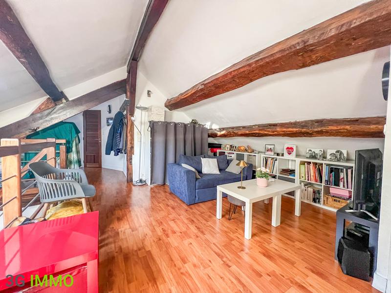 Loft - 98 m² - 4 pièces