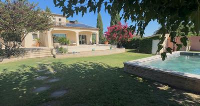 Maison - 205 m² - 6 pièces