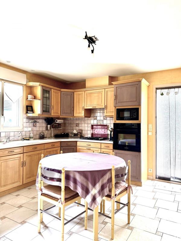 Maison - 135 m² - 6 pièces