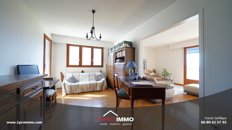 Appartement - 141 m² - 6 pièces