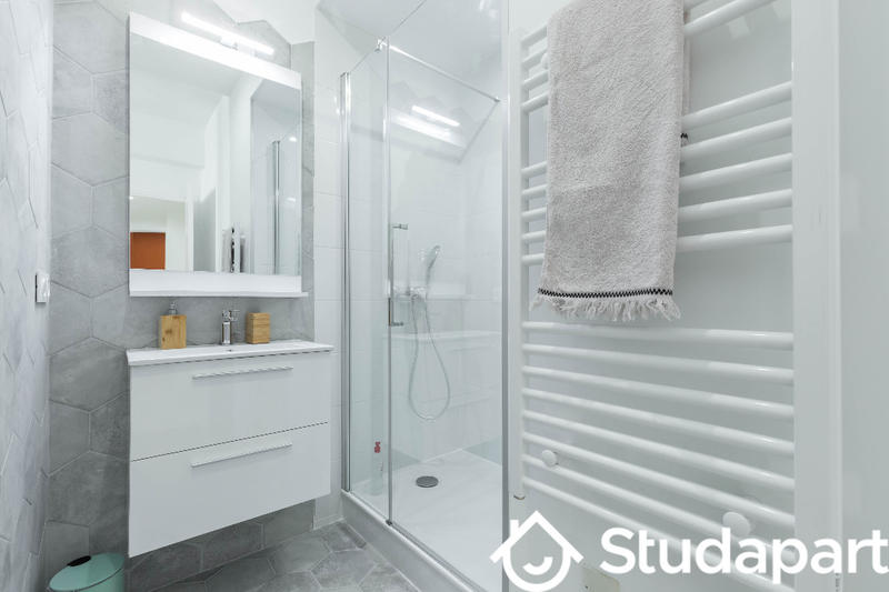 Chambre - 9 m² - 1 pièce