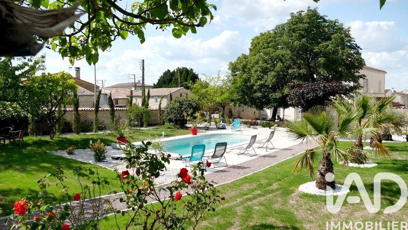 Maison de maîtres - 431 m² - 15 pièces