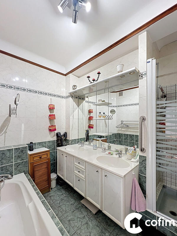 Appartement - 115 m² - 4 pièces