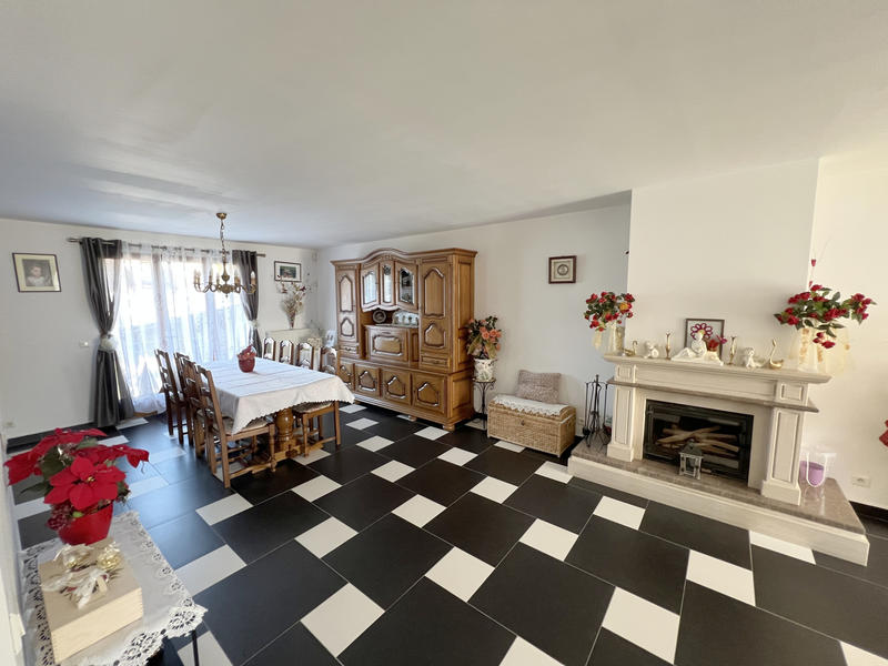 Maison - 154 m² - 8 pièces