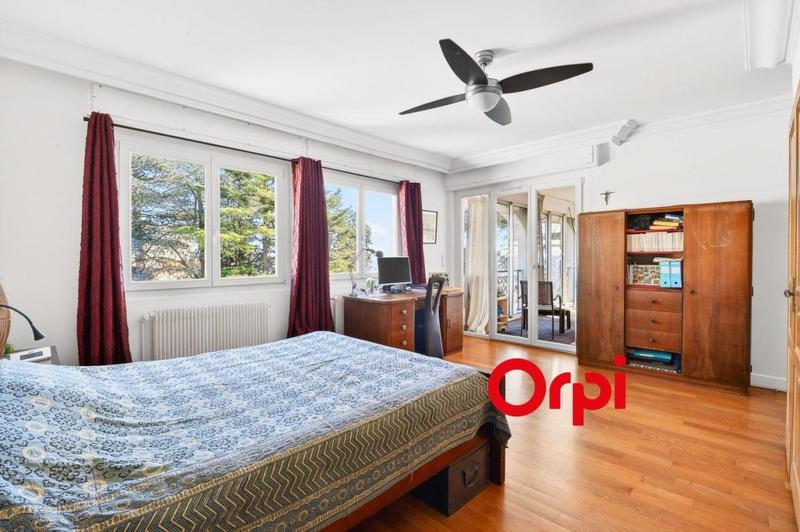 Maison - 343 m² - 6 pièces