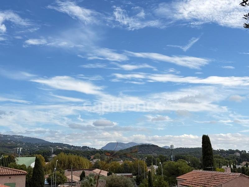 Maison - 180 m² - 6 pièces