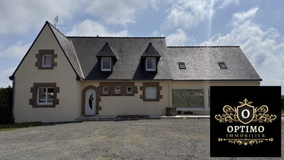 Maison - 210 m² - 8 pièces