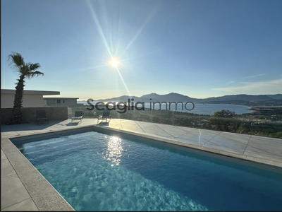 Appartement - 102 m² - 3 pièces