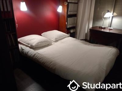 Chambre - 9 m² - 1 pièce