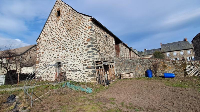 Corps de ferme - 224 m² - 1 pièce