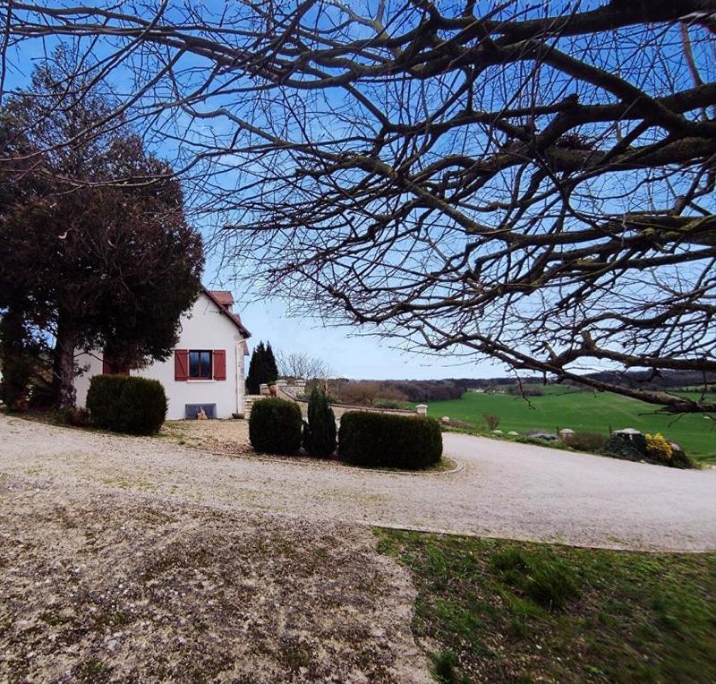 Maison - 160 m² - 8 pièces