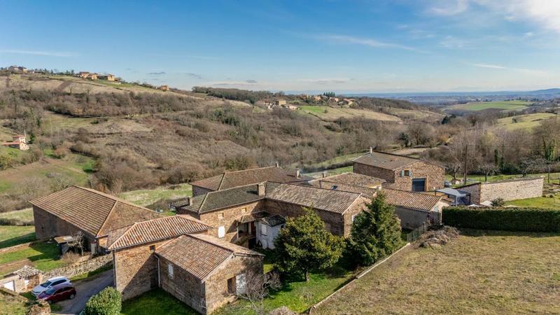 Propriété - 304 m² - 11 pièces