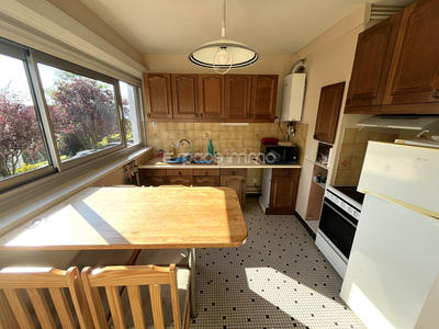 Chambre - 77 m² - 5 pièces