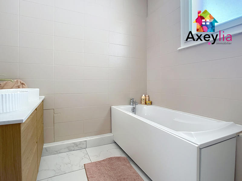 Maison - 171 m² - 7 pièces