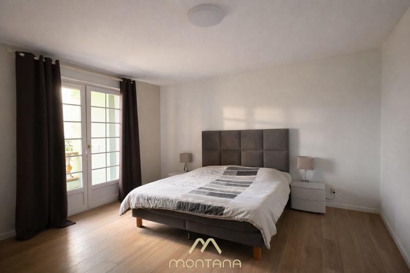 Maison contemporaine - 272 m² - 8 pièces