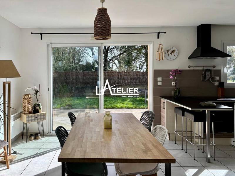 Maison - 97 m² - 5 pièces